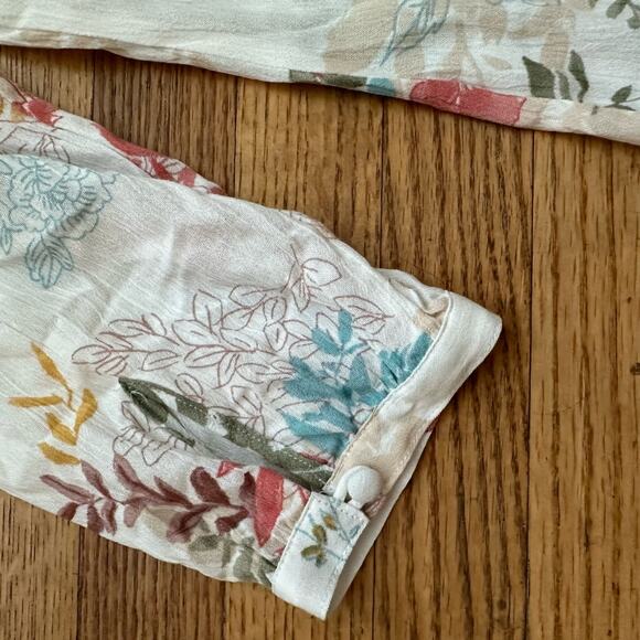 Christopher & Banks Floral Blouse in Size S - NWT - Picture 9 of 9